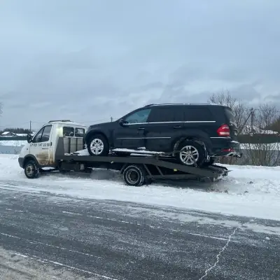 Mercedes на эвакуаторе